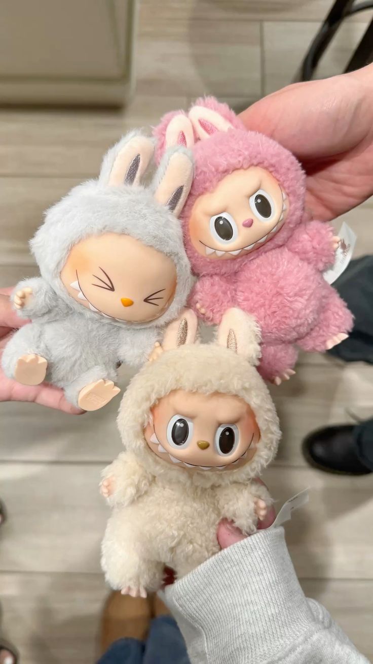 Labubu The Monsters Tasty Macarons Chestnut Cocoa Vinyl Plush ( Multicolor )